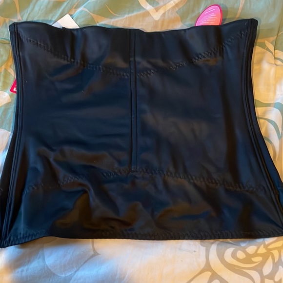 Firm control waist snipped - Picture 4 of 4